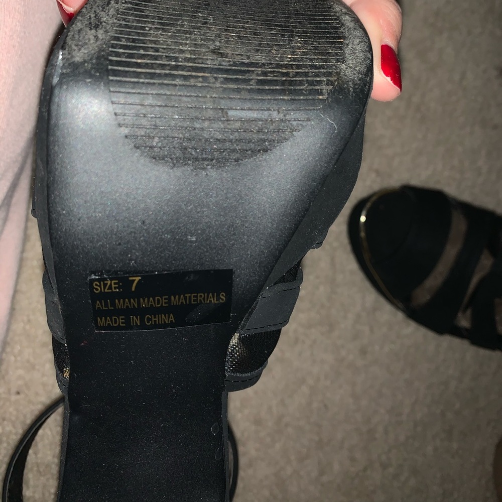 heels - Picture 3 of 3